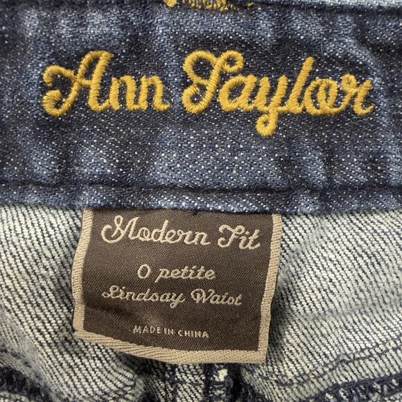 Ann Taylor 0P Modern Fit Capri Jeans Dark Wash Button Cuff Lindsay Denim Womens - Picture 3 of 9